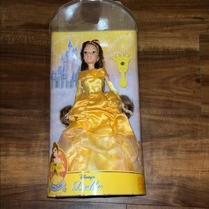 NIP-Disney Princess Belle Doll with Golden Gown and Brush